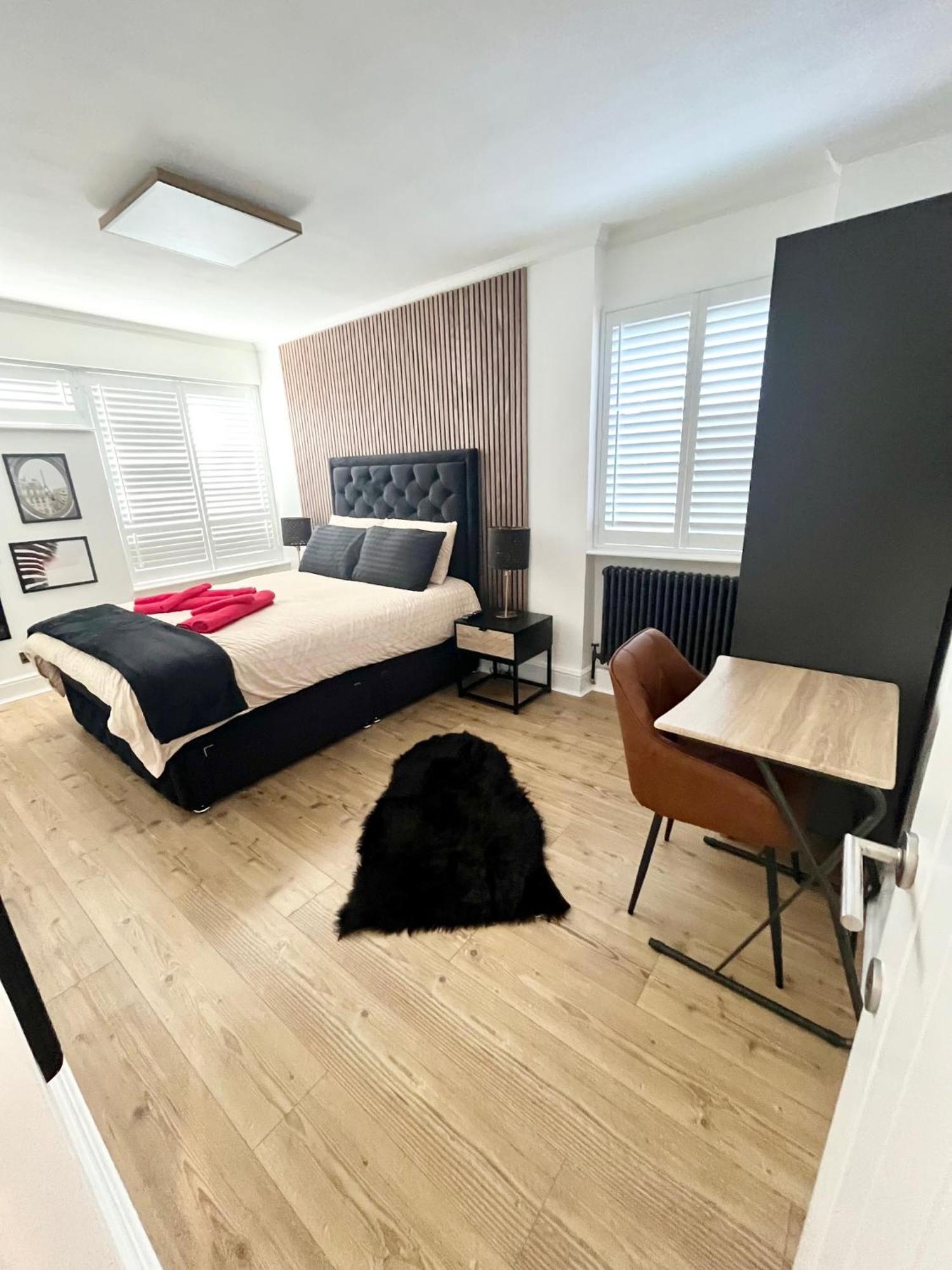 Newly Refurbished ,Chic, Attractive 3 Bedroom Flat London Exteriör bild